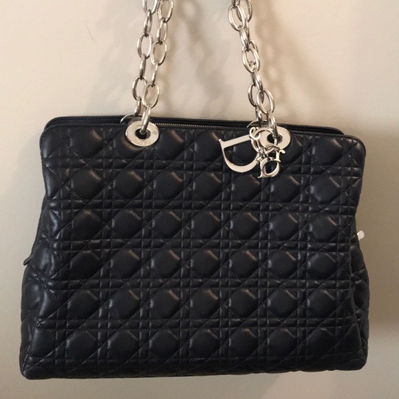 Dior Bag - Picture 2 of 9